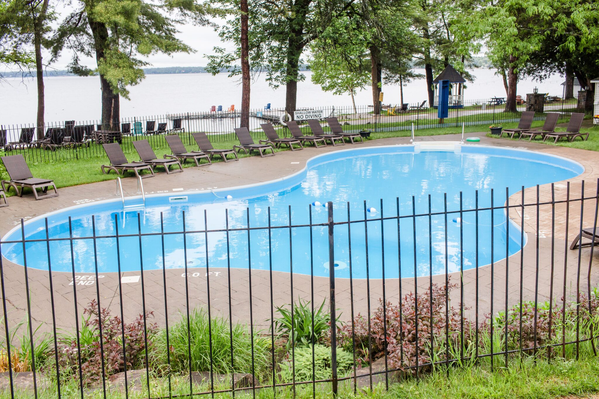 Outdoor Pool (1)